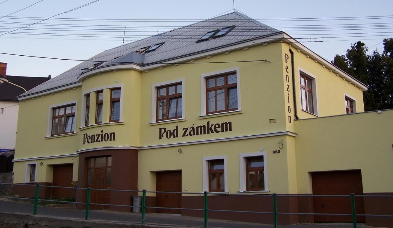 Penzion Pod Zamkem Vizovice Ngoại thất bức ảnh